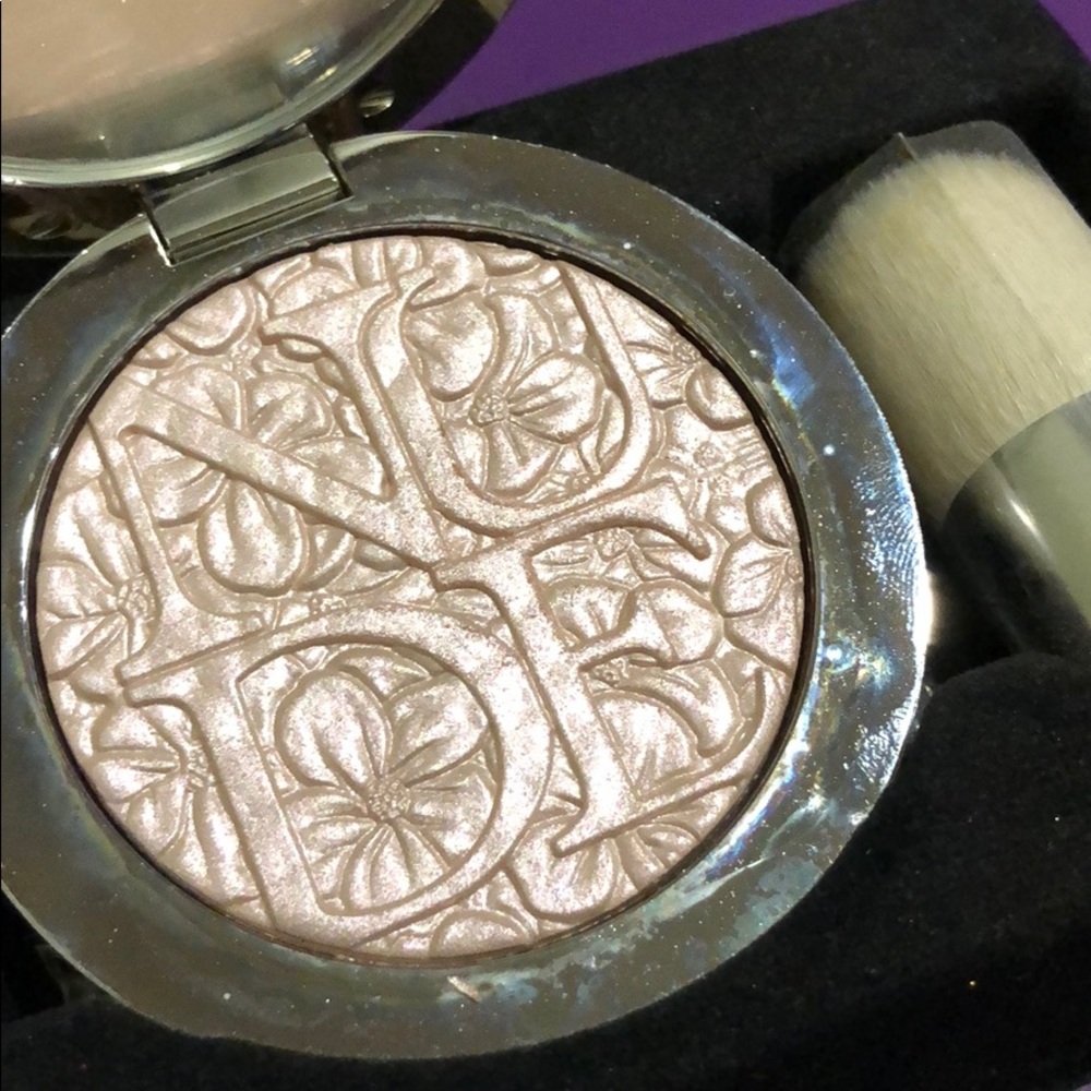 Dior limited edition illuminator